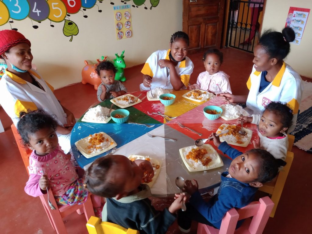 Action solidaire – crèche AKANY Kids à Madagascar